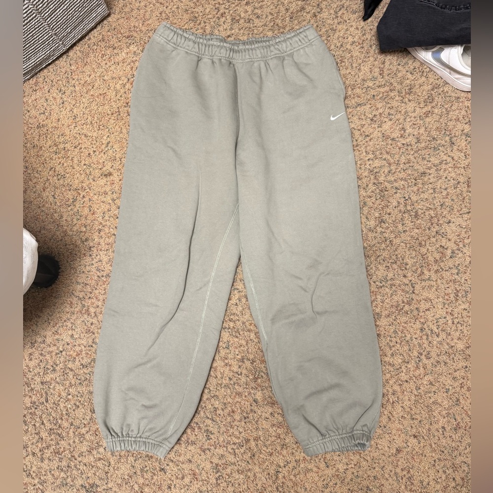 Nike Solo Swoosh Sweatpants